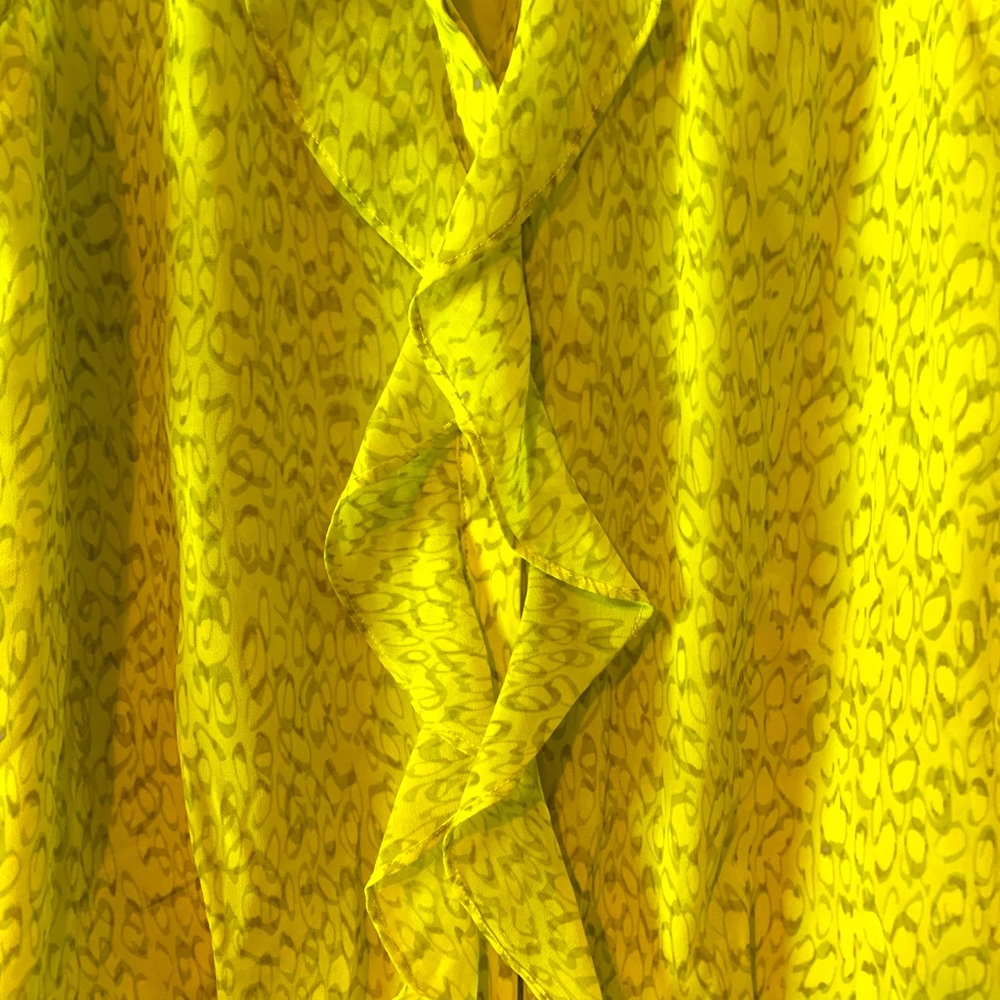 Cabi top - Picture 3 of 4